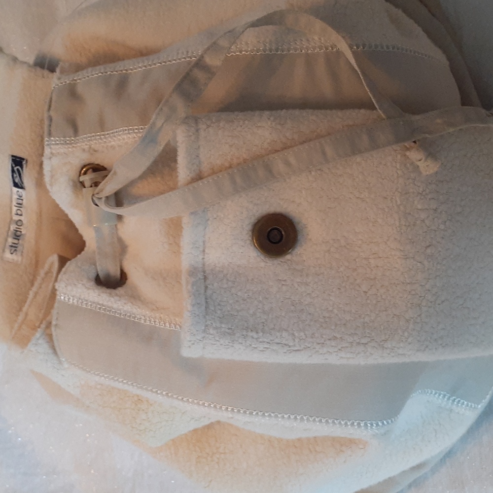 Studio Blue Plush Life light sand color large bucket bag backpack NWT - Picture 6 of 15